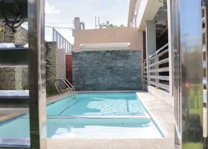 ホテル Grand Apartelle Mandaue セブ市